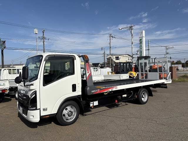 ◆新着車輌のお知らせ◆ 令和7年 エルフ 3ｔキャリアカー
