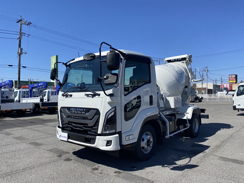 【入庫情報】フォワード　ミキサー車　積載3,440kg