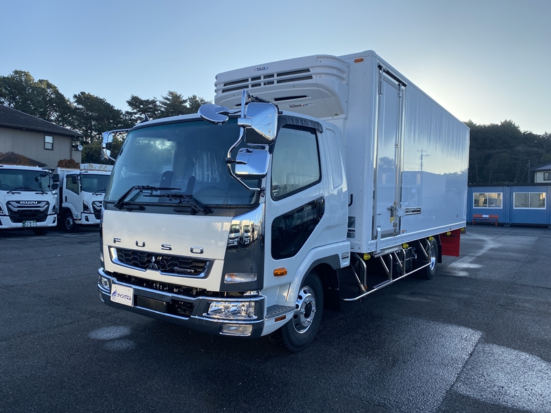【入庫情報】ファイター　冷凍バン　ワイド　積載2,450kg