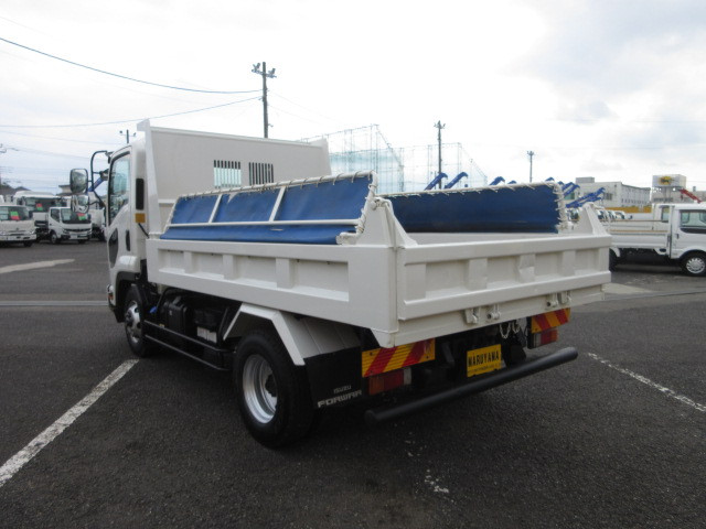いすゞ フォワード 2PG-FRR90S1(2WD)の写真3
