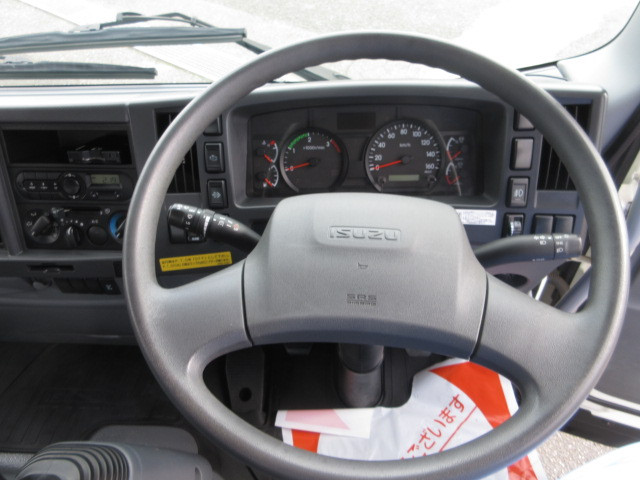いすゞ フォワード 2PG-FRR90S1(2WD)の写真15