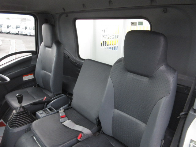 いすゞ フォワード 2PG-FRR90S1(2WD)の写真20