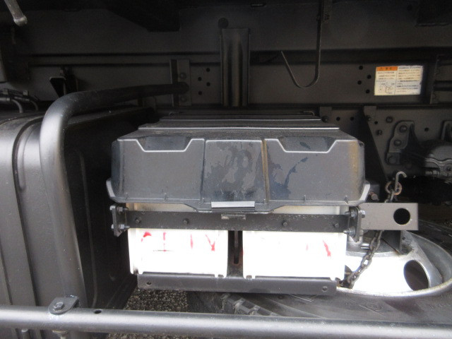 いすゞ フォワード 2PG-FRR90S1(2WD)の写真34