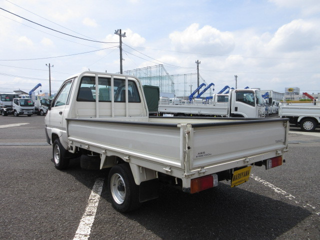 トヨタ タウンエーストラック GK-KM75(2WD)の写真3