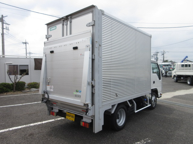 いすゞ エルフ 2RG-NKS88AN(4WD)の写真4