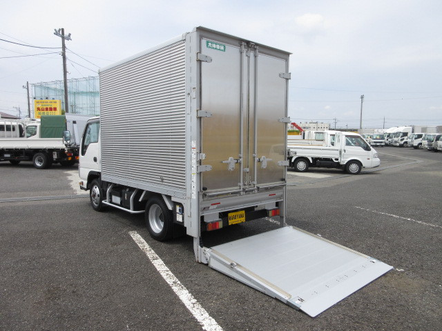 いすゞ エルフ 2RG-NKS88AN(4WD)の写真8