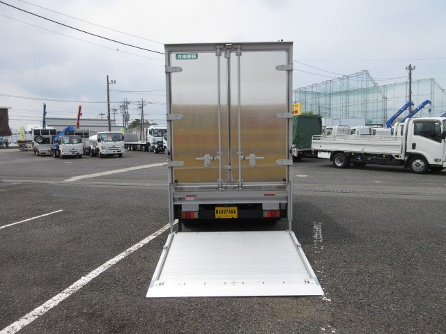 いすゞ エルフ 2RG-NKS88AN(4WD)の写真9