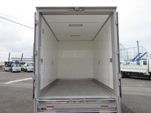 いすゞ エルフ 2RG-NKS88AN(4WD)の写真10