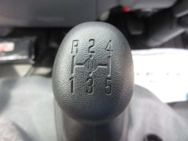 いすゞ エルフ 2RG-NKS88AN(4WD)の写真17