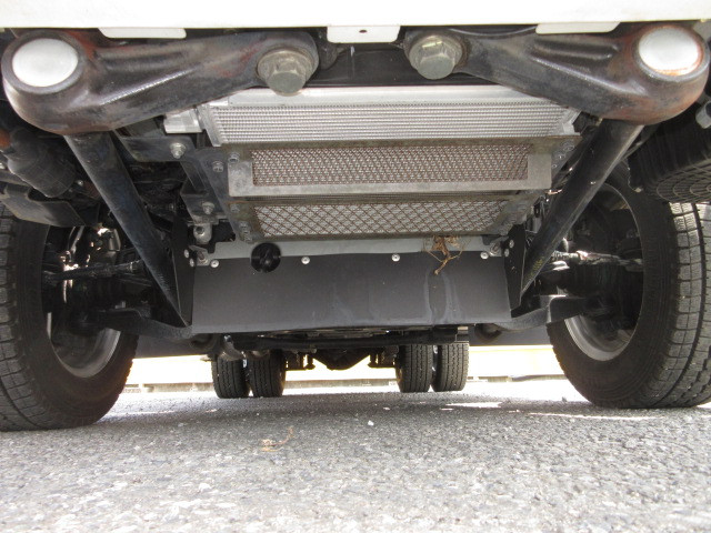 いすゞ エルフ 2RG-NKS88AN(4WD)の写真25