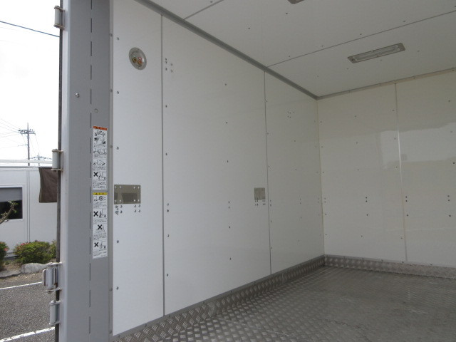 いすゞ エルフ 2RG-NKS88AN(4WD)の写真32