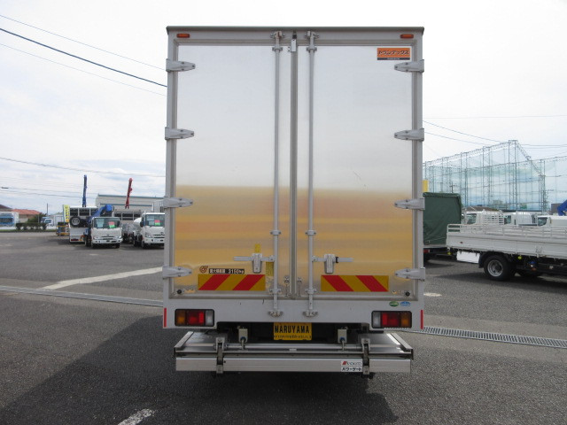 いすゞ エルフ TPG-NPR85AN(2WD)の写真9