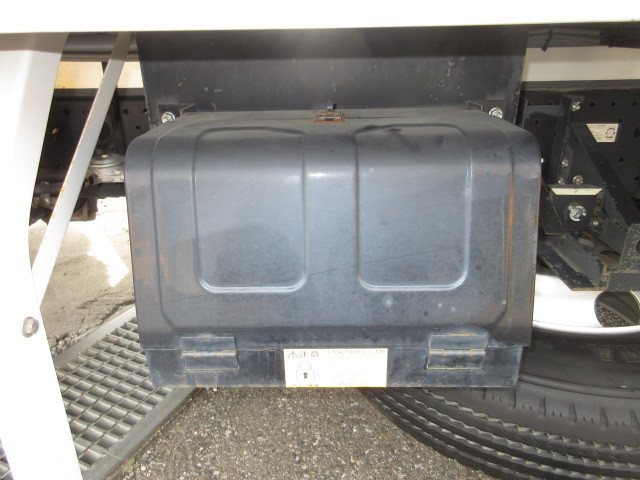 いすゞ エルフ TPG-NPR85AN(2WD)の写真38