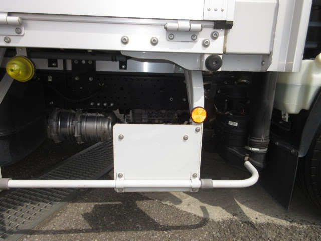 いすゞ エルフ TPG-NPR85AN(2WD)の写真42