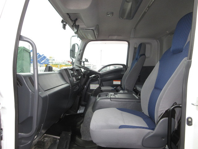 いすゞ フォワード 2RG-FTR90V2(2WD)の写真30