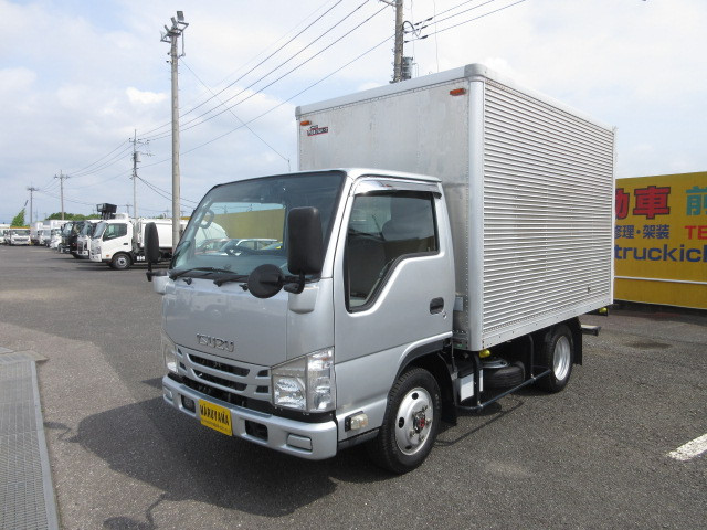 いすゞ エルフ TRG-NHS85AN(4WD)の写真1