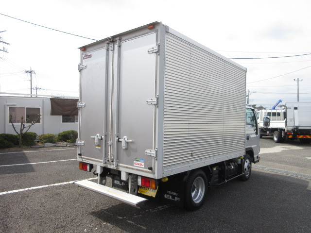 いすゞ エルフ TRG-NHS85AN(4WD)の写真4