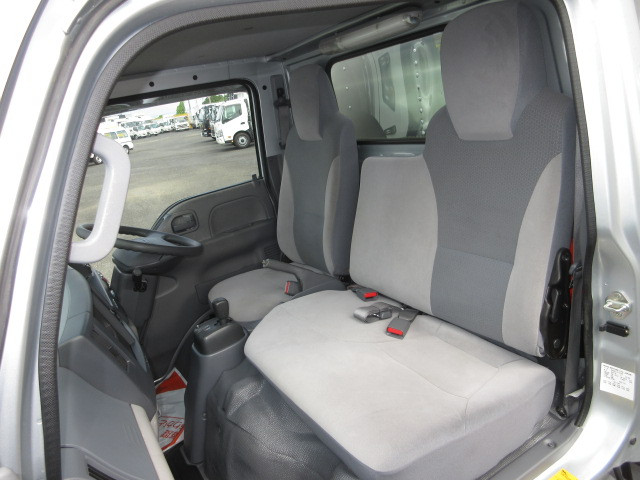 いすゞ エルフ TRG-NHS85AN(4WD)の写真17