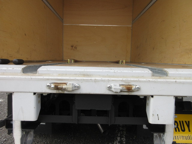 いすゞ エルフ TRG-NHS85AN(4WD)の写真34