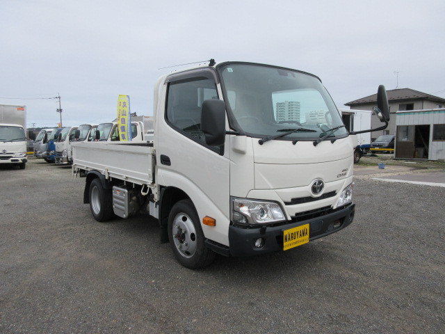 トヨタ ダイナ 2DG-XZC675(4WD)の写真2
