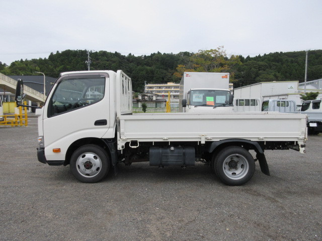 トヨタ ダイナ 2DG-XZC675(4WD)の写真5