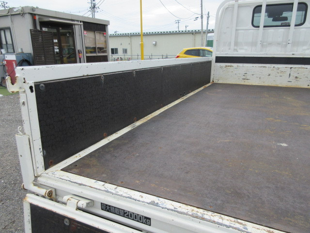 トヨタ ダイナ 2DG-XZC675(4WD)の写真9
