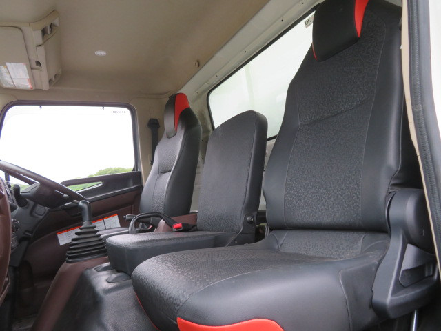 日野 レンジャー 2KG-FC2ABA(2WD)の写真12