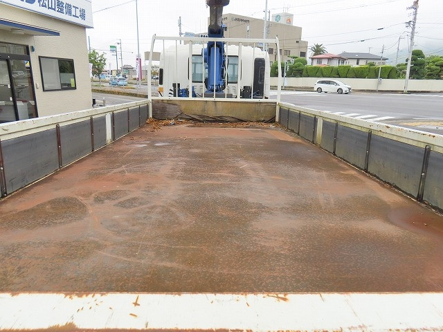 いすゞ フォワード TKG-FRR90S2(2WD)の写真4