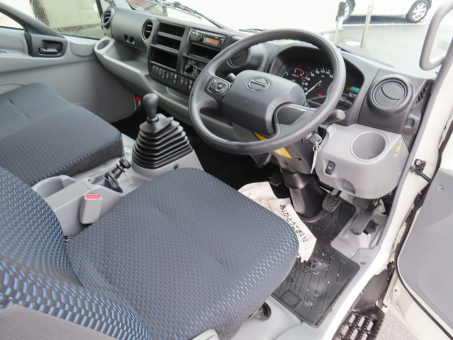 日野 デュトロ 2DG-XZU712M(2WD)の写真10