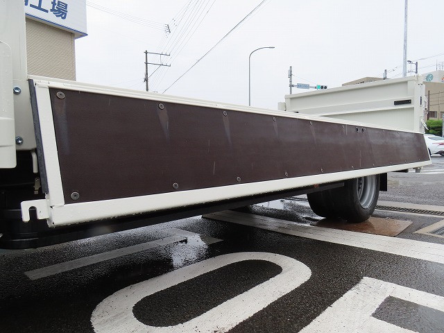 日野 デュトロ 2DG-XZU712M(2WD)の写真30
