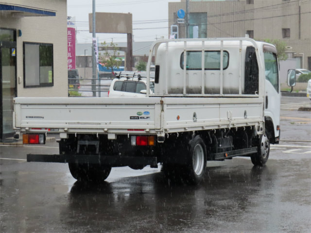 いすゞ エルフ TPG-NNR85AR(2WD)の写真2