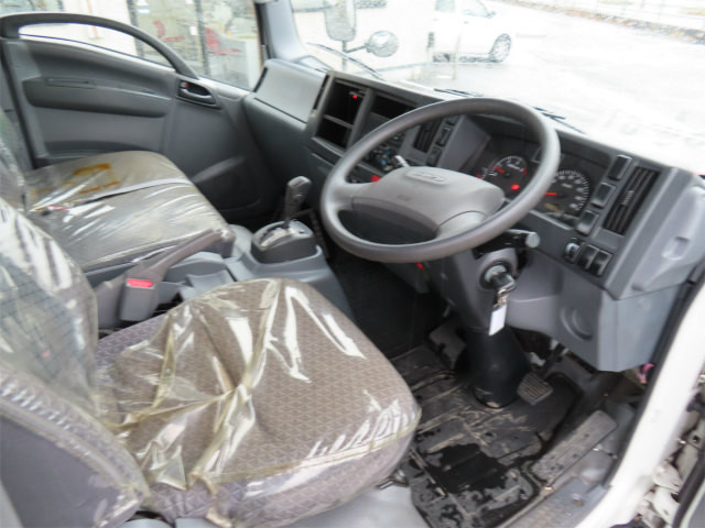 いすゞ エルフ TPG-NNR85AR(2WD)の写真4