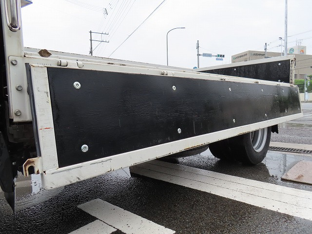 いすゞ エルフ TRG-NJR85A(2WD)の写真29