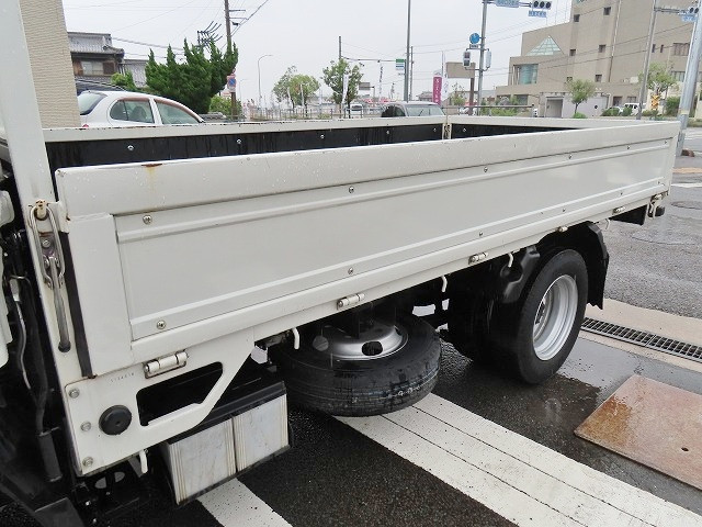 いすゞ エルフ TRG-NJR85A(2WD)の写真30
