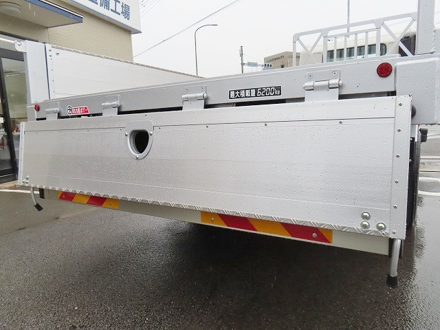 日野 レンジャー 2KG-GC2ABA(2WD)の写真32