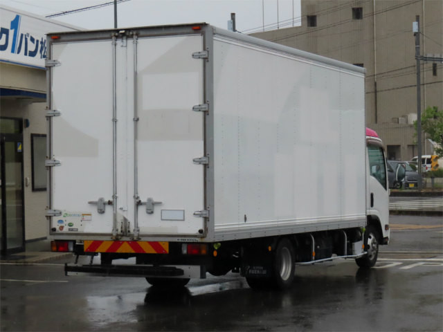 いすゞ エルフ TRG-NPR85AN(2WD)の写真2