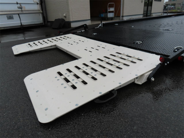三菱 ファイター 2KG-FK65F(2WD)の写真30