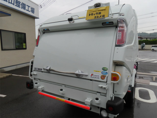 三菱 キャンター 2RG-FEAV0(2WD)の写真32