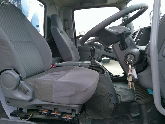 いすゞ フォワード TKG-FRR90S2(2WD)の写真22