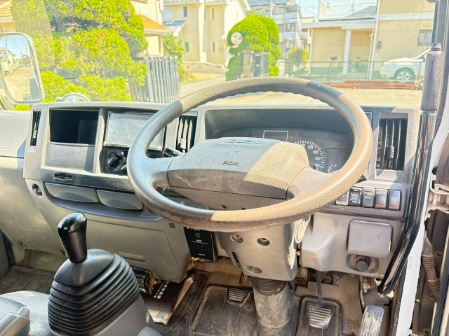 いすゞ エルフ TPG-NJR85AD(2WD)の写真27