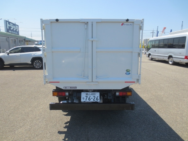 三菱 キャンター 2RG-FBA60(2WD)の写真7