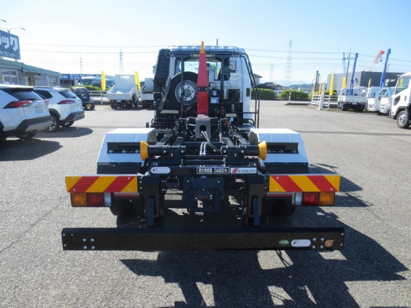 三菱 ファイター 2KG-FK72F(2WD)の写真7