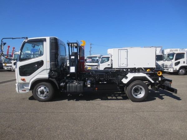 三菱 ファイター 2KG-FK72F(2WD)の写真9