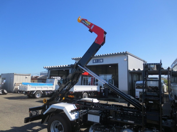 三菱 ファイター 2KG-FK72F(2WD)の写真12