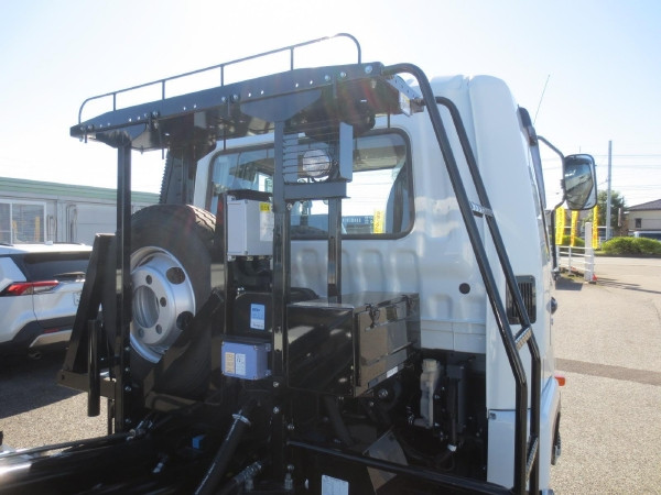 三菱 ファイター 2KG-FK72F(2WD)の写真15