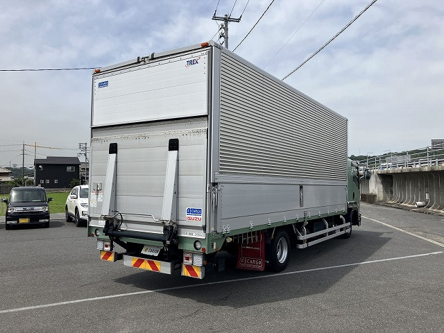 いすゞ フォワード 2RG-FRR90T2(2WD)の写真4
