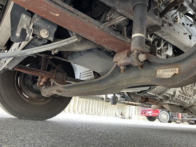 いすゞ フォワード 2RG-FRR90T2(2WD)の写真17