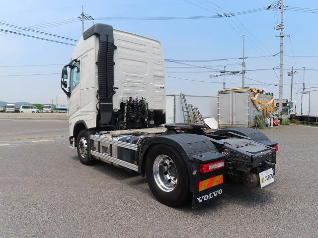 ボルボ FH トラクター 2KG-4K2TEA1(2WD)の写真3