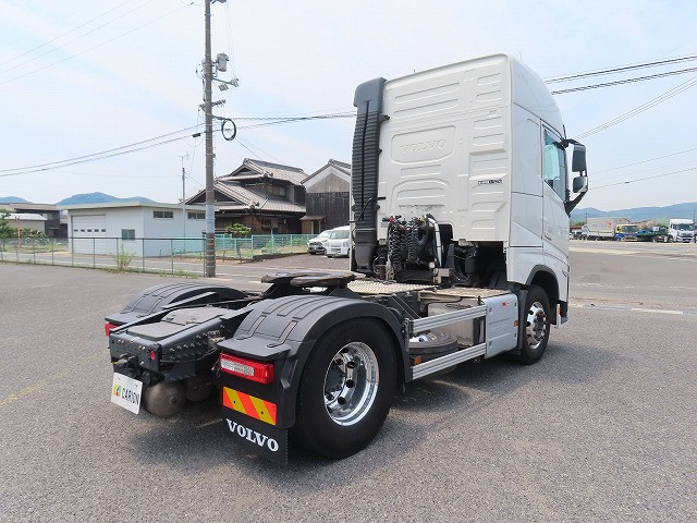 ボルボ FH トラクター 2KG-4K2TEA1(2WD)の写真4