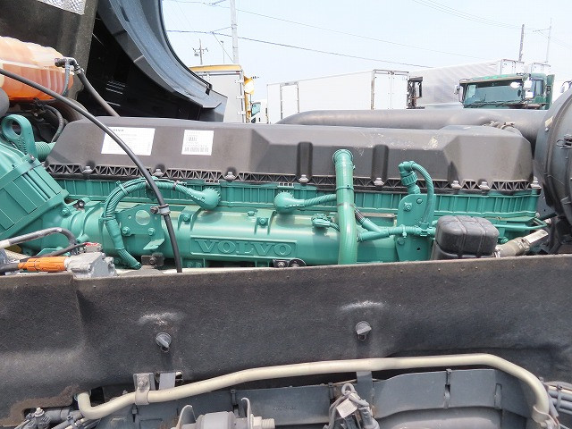 ボルボ FH トラクター 2KG-4K2TEA1(2WD)の写真15